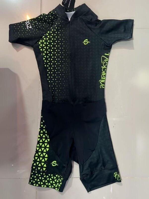 Sin título (627 x 834 px) (7) Uniforme Spaz Talla 12