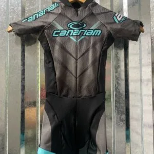 Imagen de WhatsApp 2025-03-21 a las 15.13.15_3c7dafac Uniforme Canariam Talla 6-8